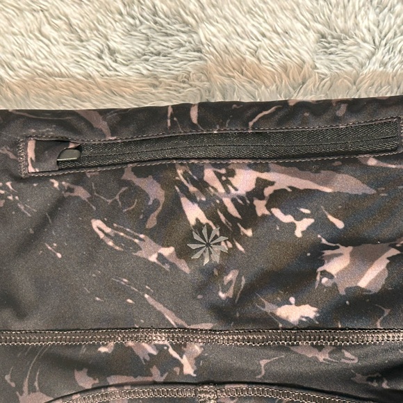 Athleta Velocity Stash Pocket Marble 7/8 Tight leggings - Picture 6 of 7